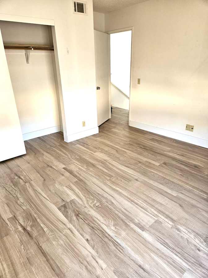 Aron's room