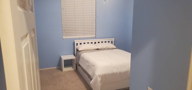 KRISTOF MIKUTA's room