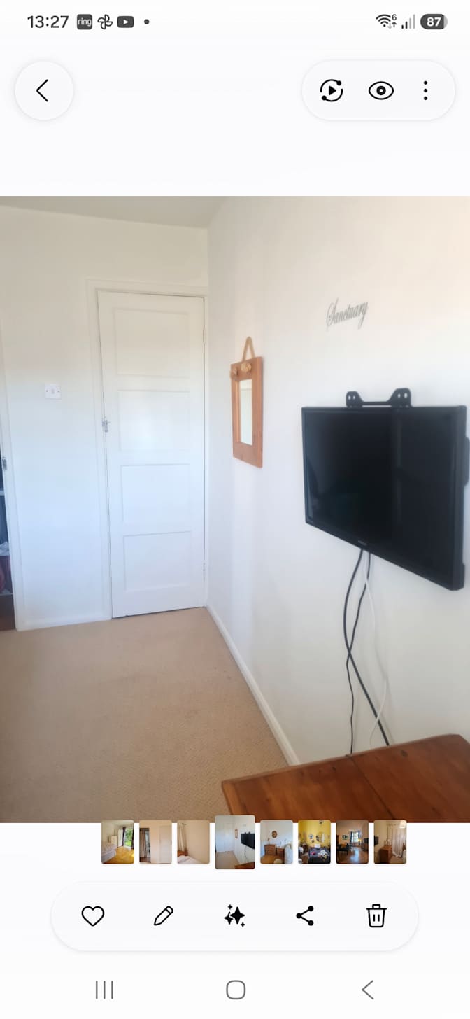 Lesley's room