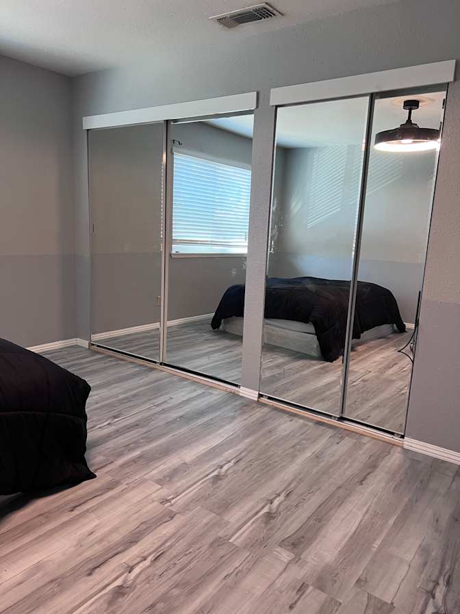 Seathemoment's room