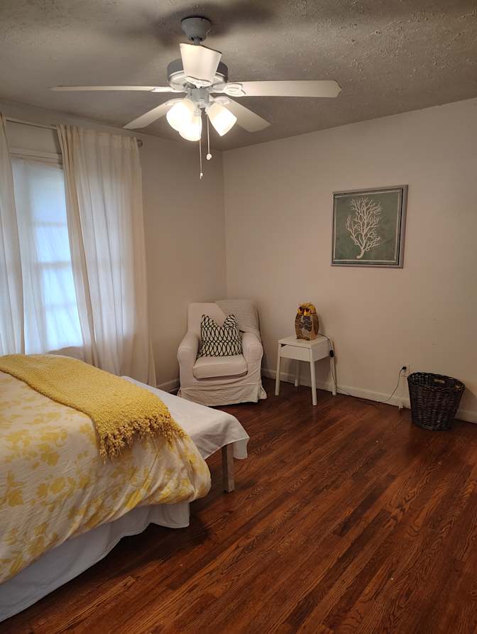 Donna's room