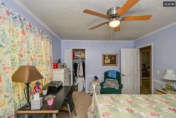 Alcove Rooms's room