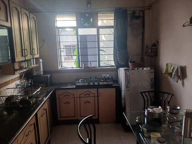 MAKARAND's room