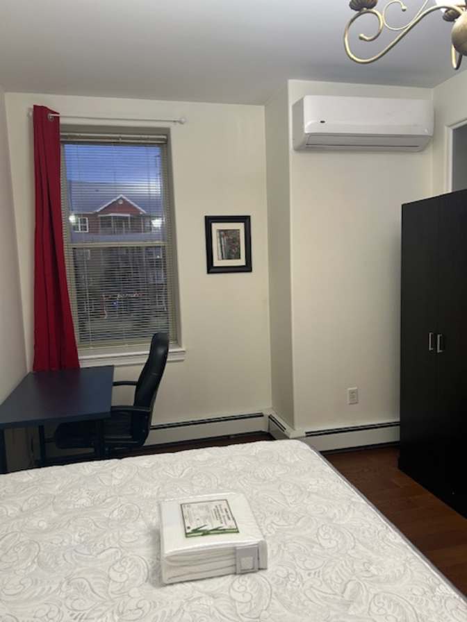 Santhi Varanasi's room