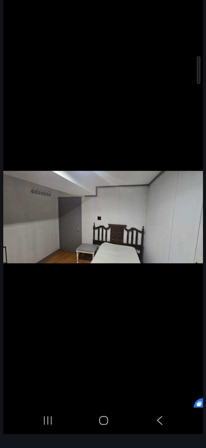 Yun Sim's room