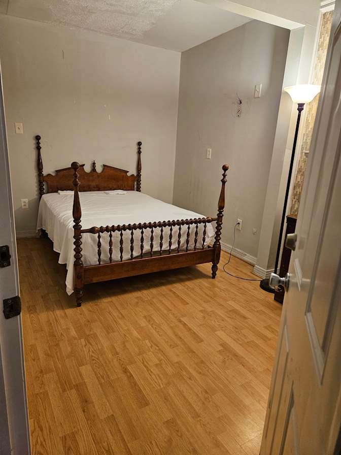 Marleny Poline's room