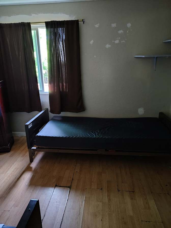omara's room