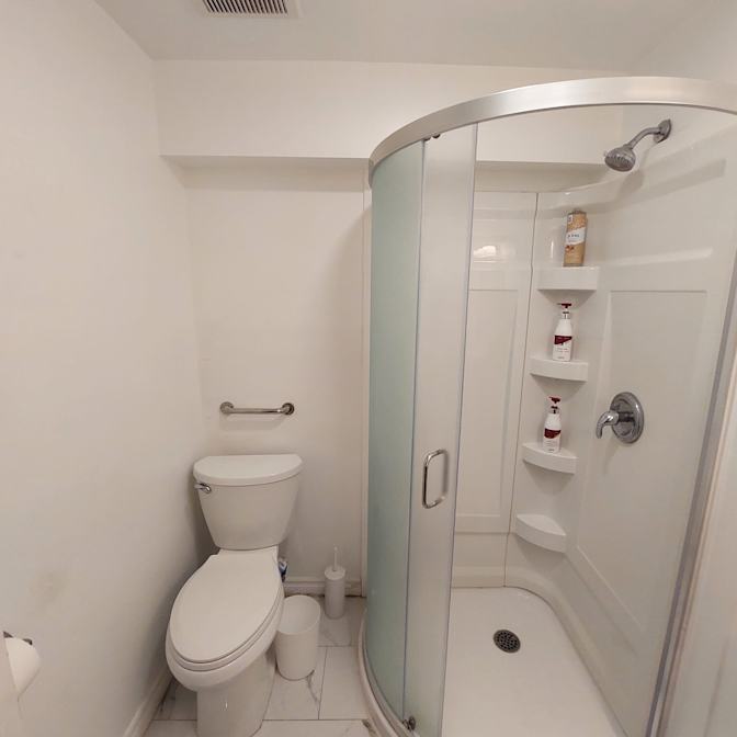 Nikoo Zohadi's room