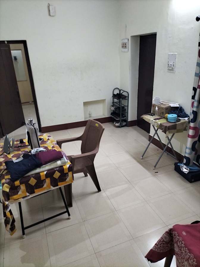 Mahavir's room