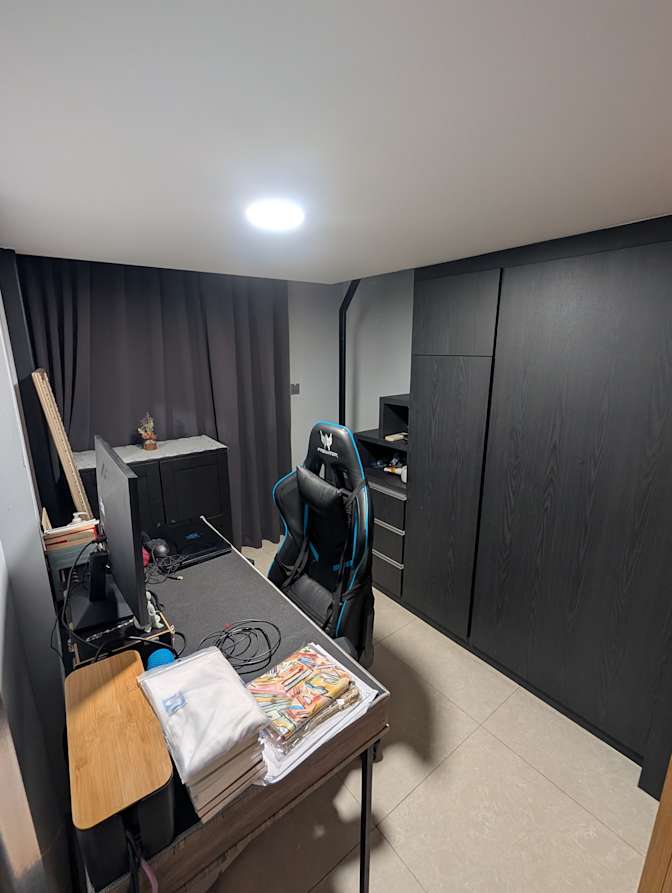 Sandy's room