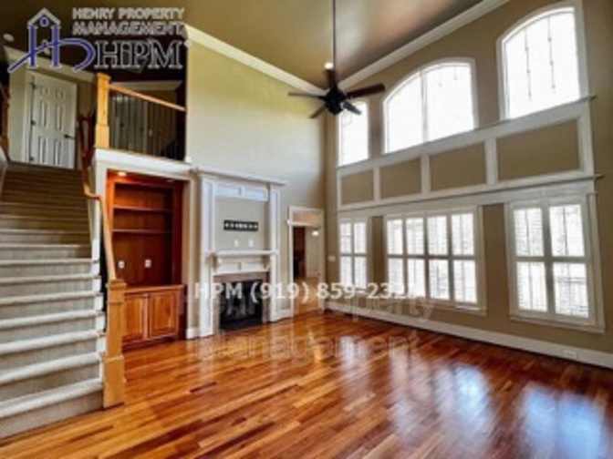 Alcove Rooms's room