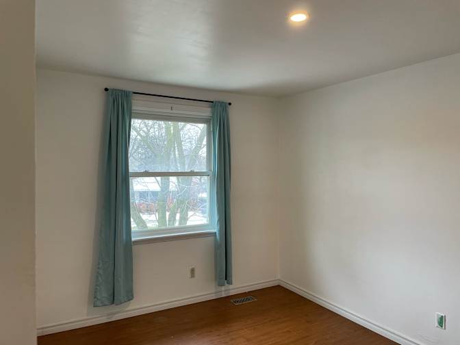 Liu's room