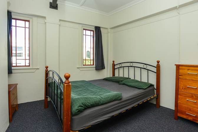 The Rotten Apple Back Packers's room