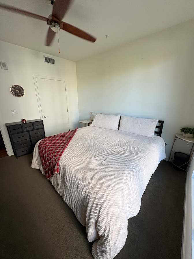 Dondre's room