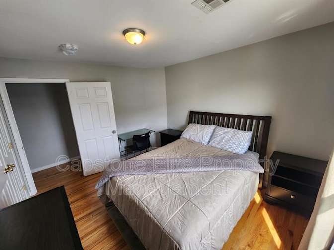 Cap Stone's room