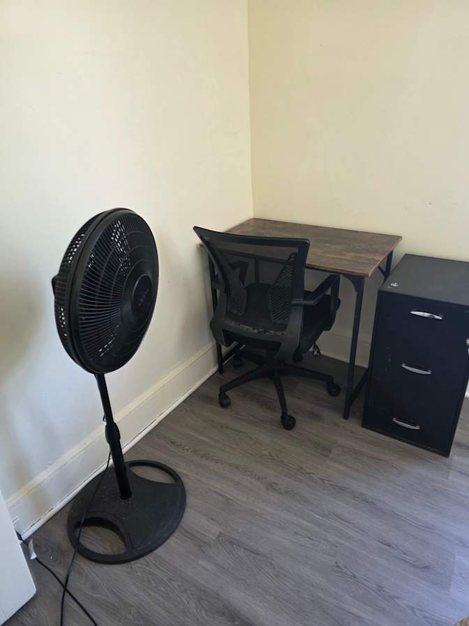 Shakoor's room