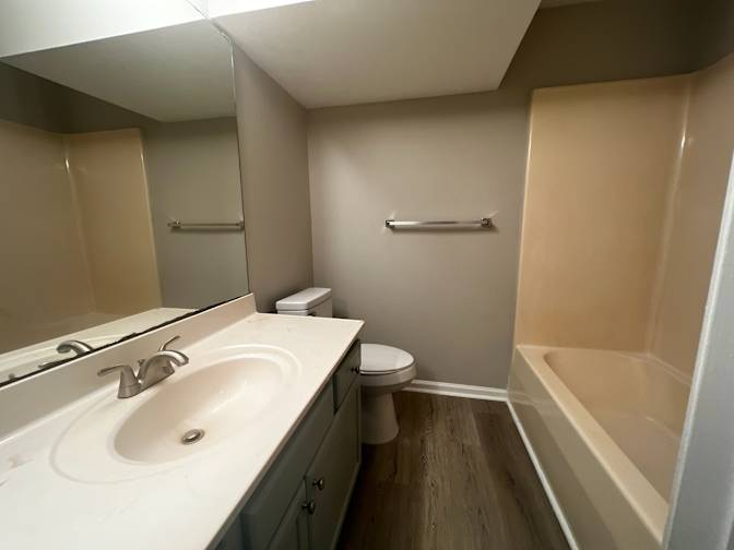 Alcove Rooms's room