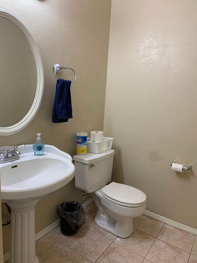 Alicia Thomas's room