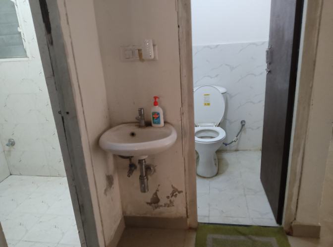 Jisnu's room