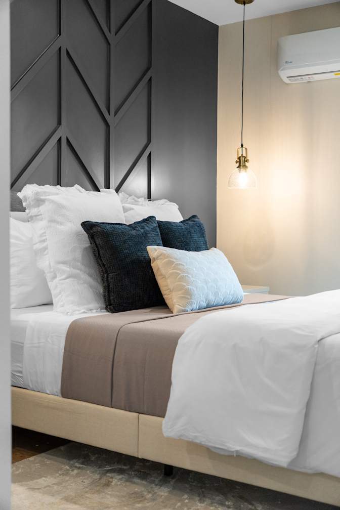 Tomic Properties's room