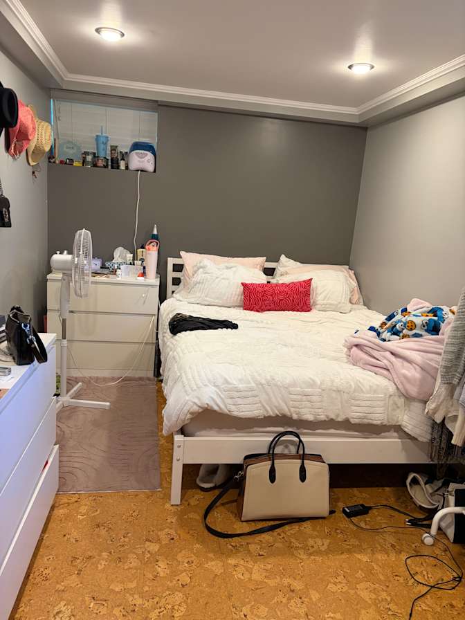 shaynah's room