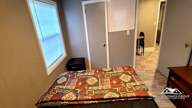 GBU Holdings Group's room