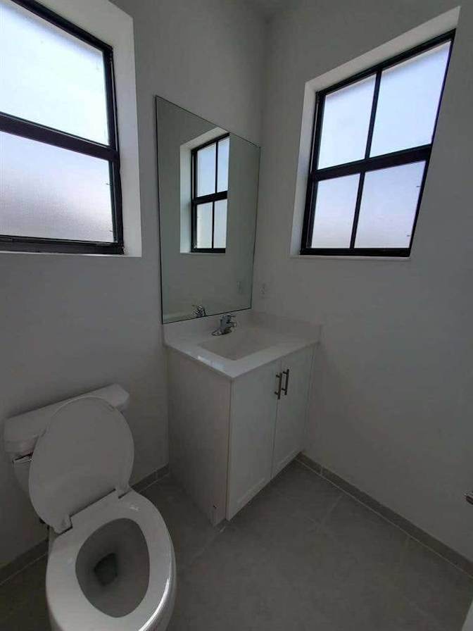 Room For Rent's room