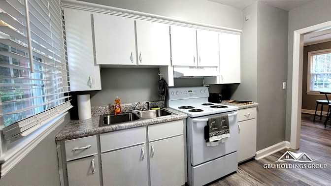 GBU Holdings Group's room