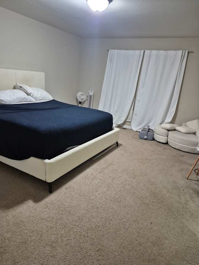 Bolanle I Mitchell's room