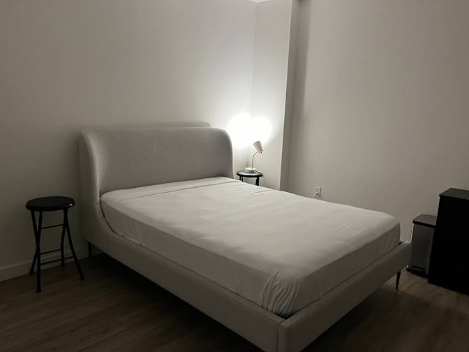 johnatan's room