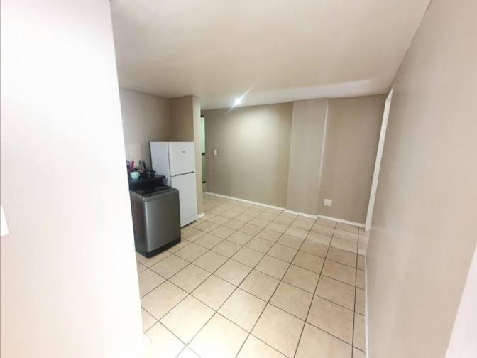 Tee's Rental Rooms's room