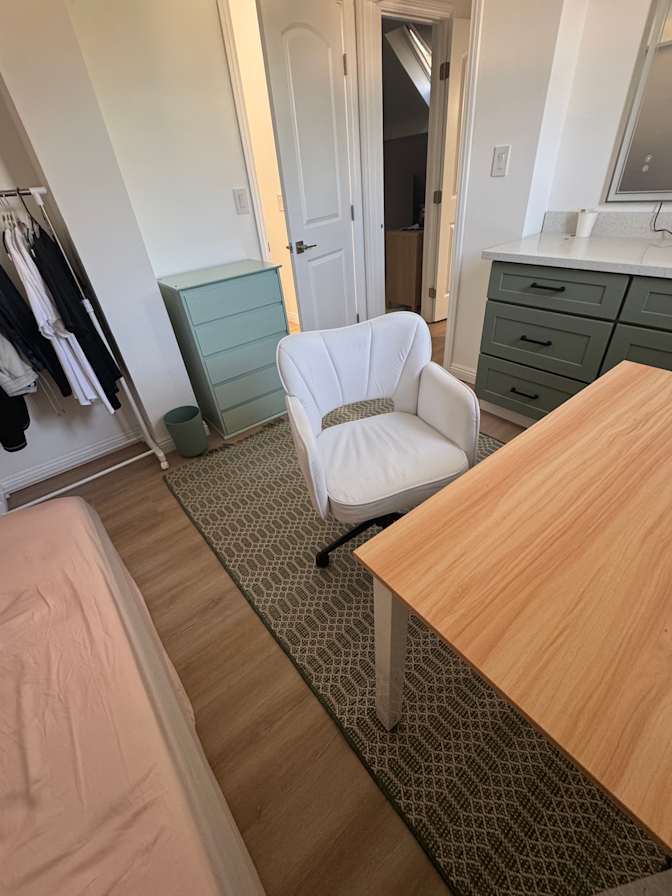 Shirlly's room