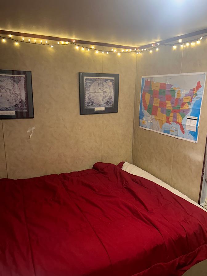 Rena's room