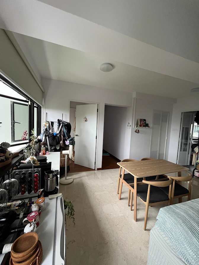 Raj-Lloyd's room