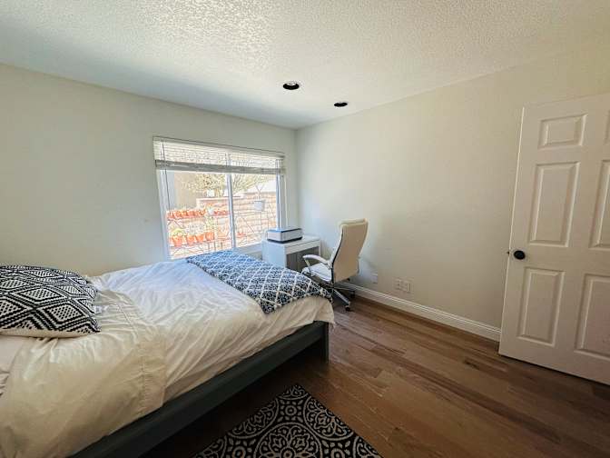 Lee's room