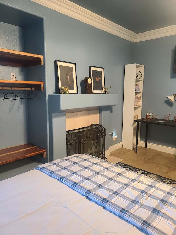 Gwen's room