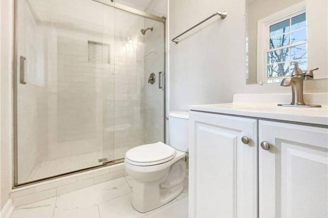 Alcove Rooms's room