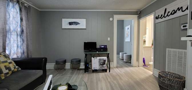 GBU Holdings Group's room