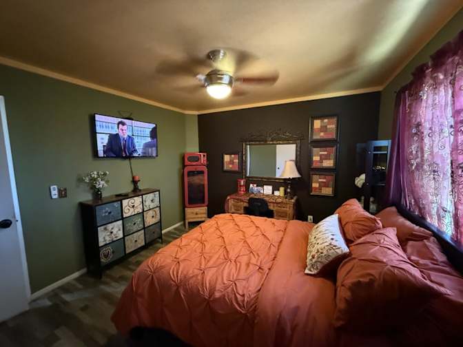 Private furnished room for rent's room