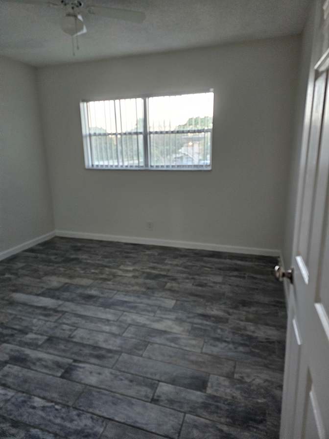 Caroline B's room