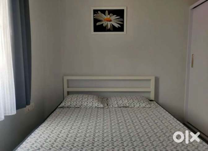 Dinesh's room