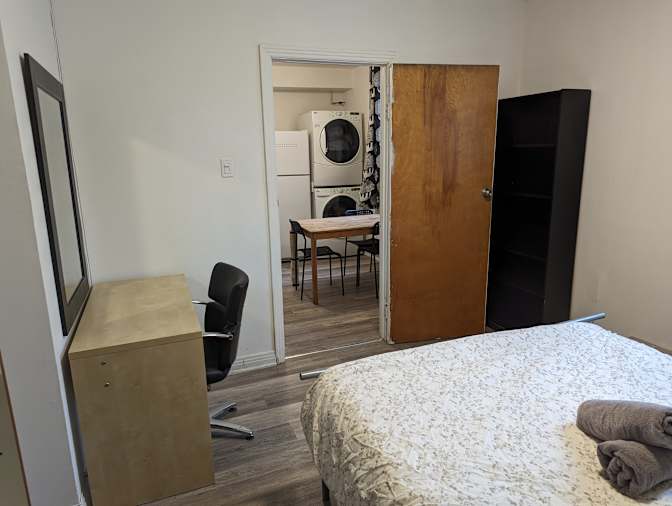 LEI XU's room