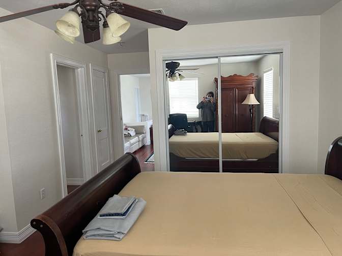 Salvador's room