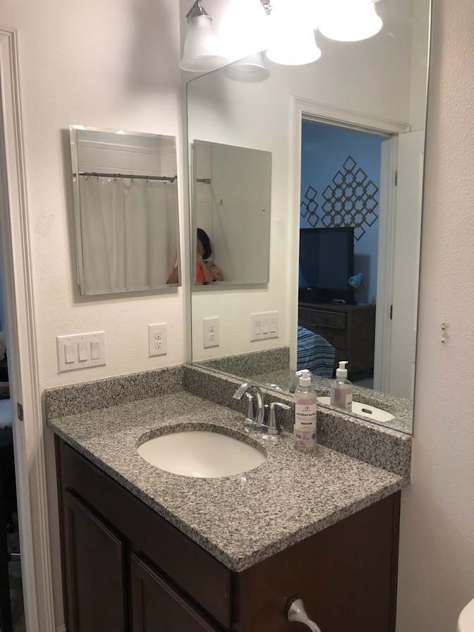 VANESSA's room