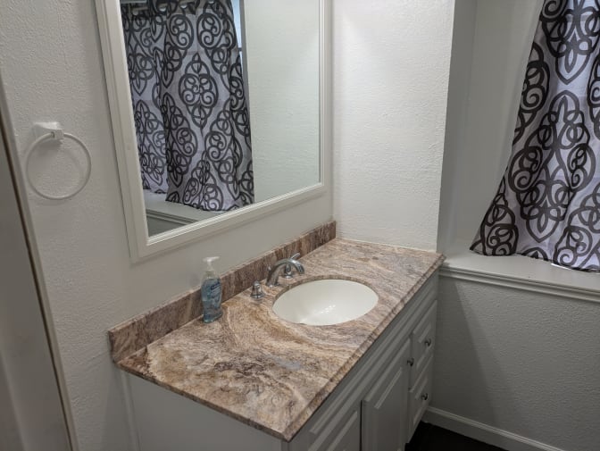Autif's room