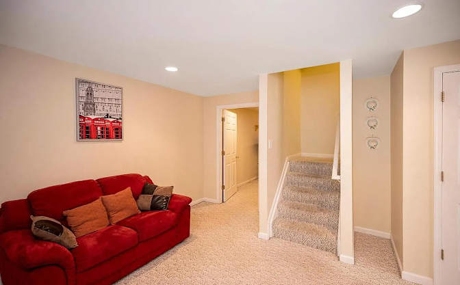 Wonderful's room