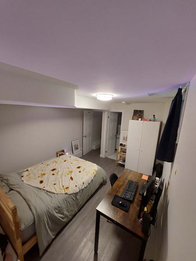 Yan's room