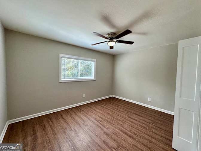 Alcove Rooms's room