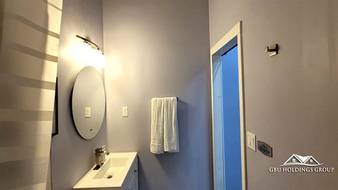 GBU Holdings Group's room