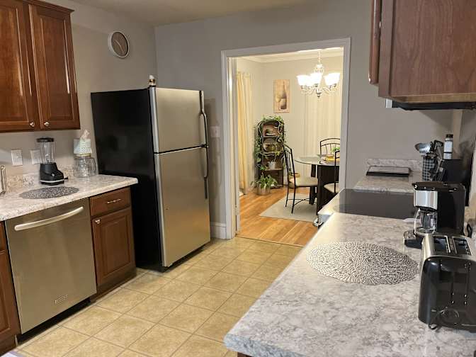 Carolina Realty Link's room